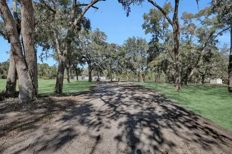 141 Woods Road San Mateo FL 32187