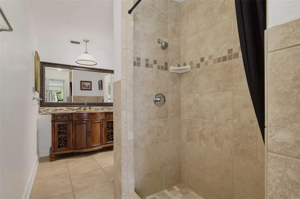 125 Spring Lake Hills Drive Altamonte Springs FL 32714
