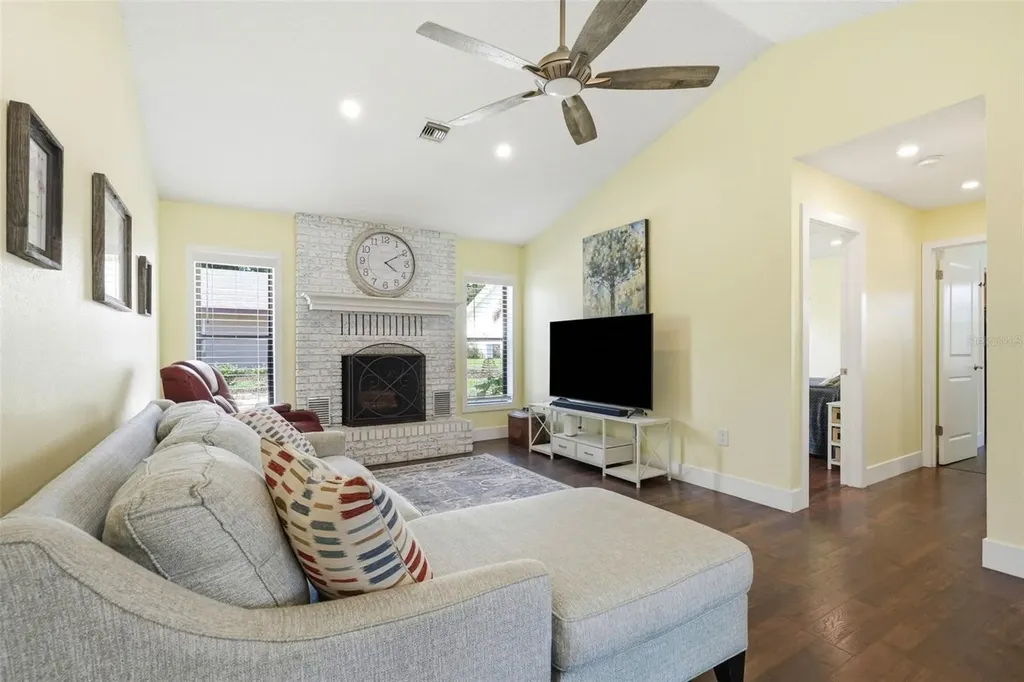 103 Ridgecrest Drive Eustis FL 32726