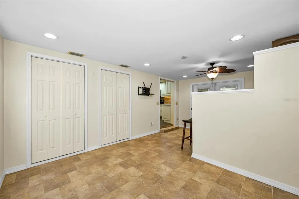 6701 Orchard Drive N St Petersburg FL 33702