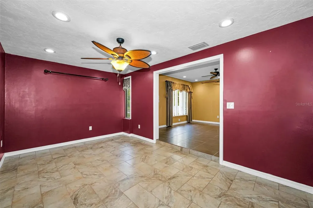 6701 Orchard Drive N St Petersburg FL 33702