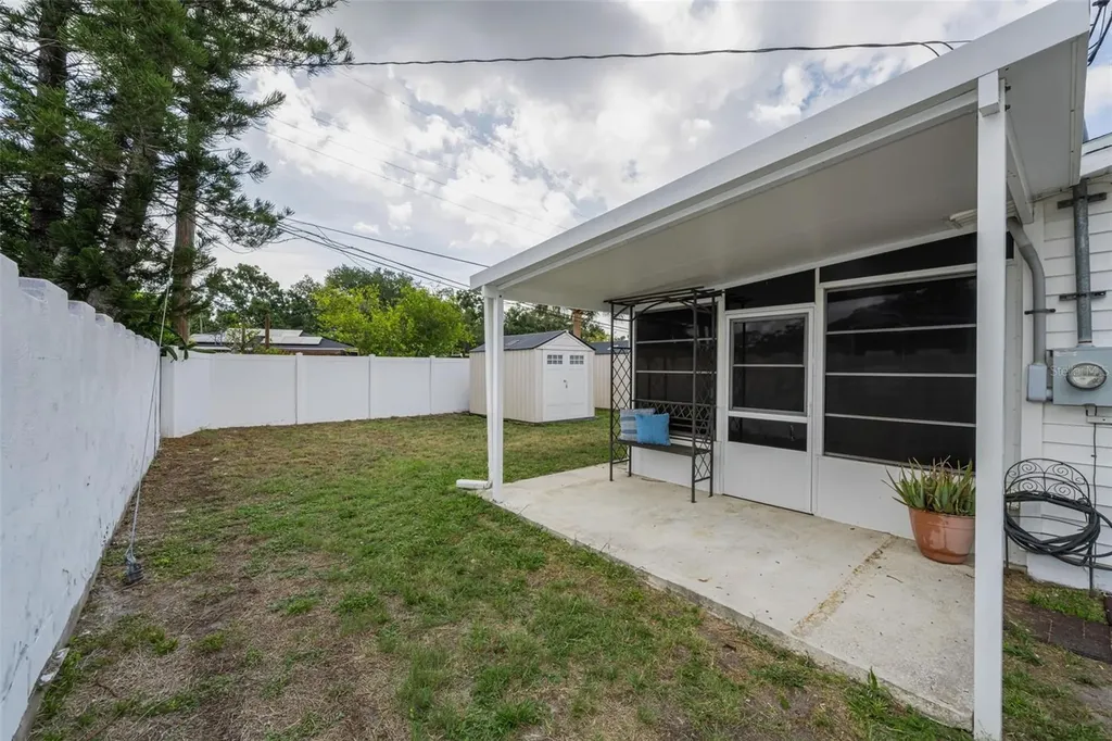 6701 Orchard Drive N St Petersburg FL 33702