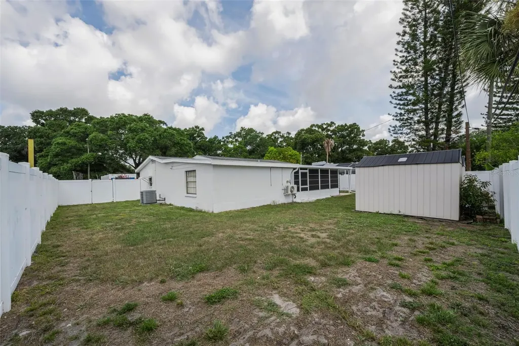 6701 Orchard Drive N St Petersburg FL 33702