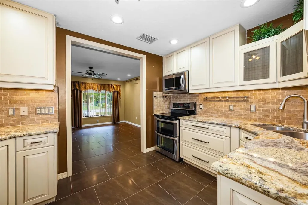6701 Orchard Drive N St Petersburg FL 33702