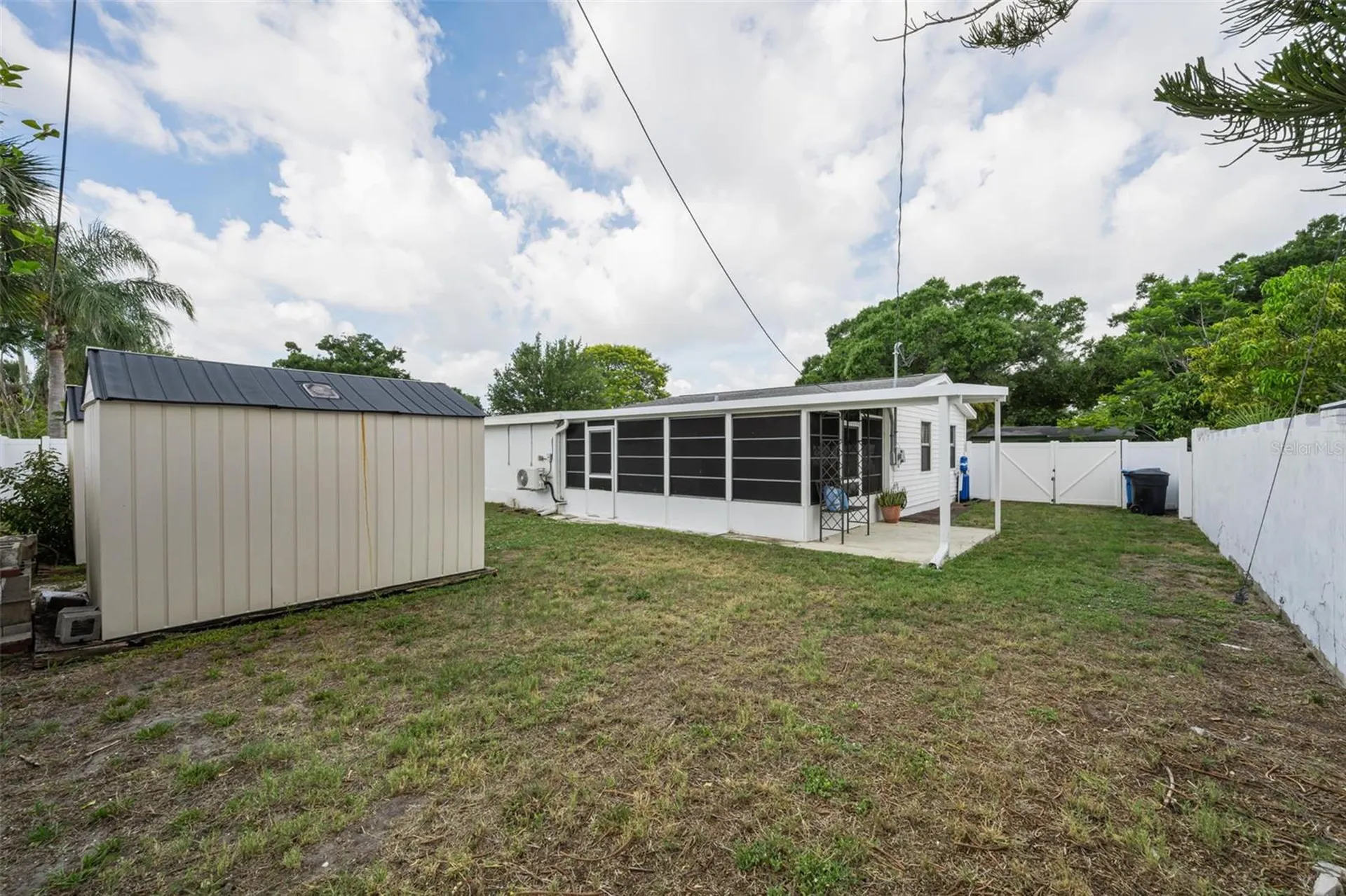 6701 Orchard Drive N St Petersburg FL 33702