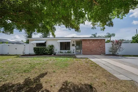 6701 Orchard Drive N St Petersburg FL 33702