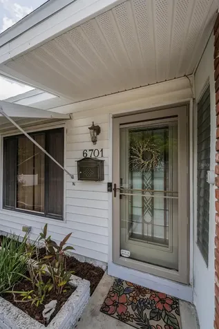 6701 Orchard Drive N St Petersburg FL 33702