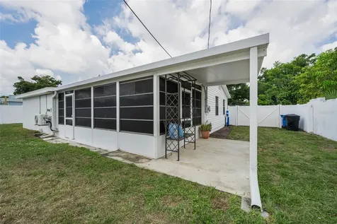 6701 Orchard Drive N St Petersburg FL 33702