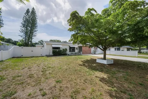6701 Orchard Drive N St Petersburg FL 33702