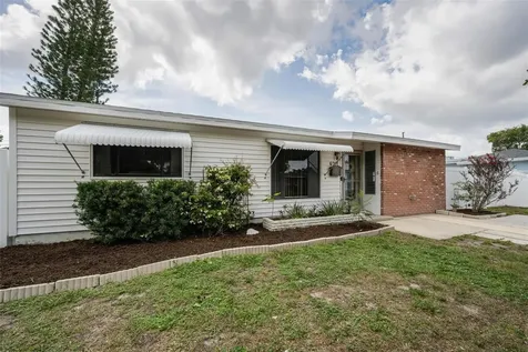 6701 Orchard Drive N St Petersburg FL 33702
