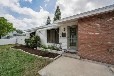 6701 Orchard Drive N St Petersburg FL 33702