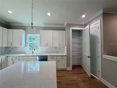 4314 W Gray Street Tampa FL 33609