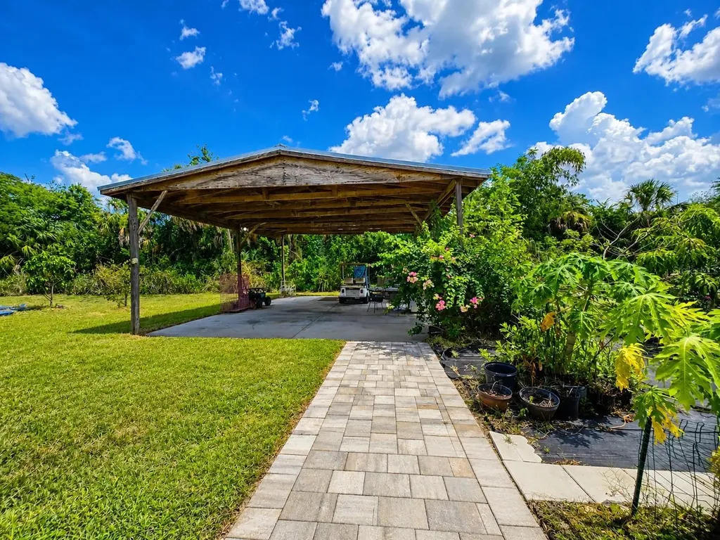 2515 16th Avenue Drive E Bradenton FL 34208