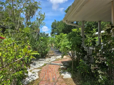 2515 16th Avenue Drive E Bradenton FL 34208