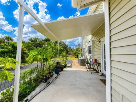 2515 16th Avenue Drive E Bradenton FL 34208