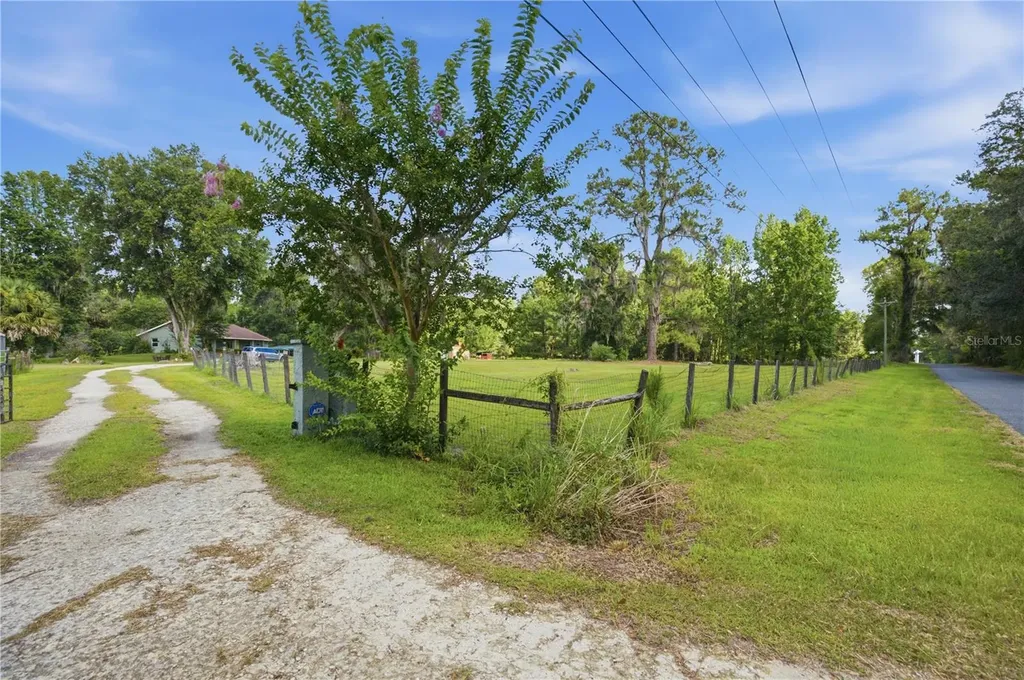 17900 NW 120th Avenue Road Reddick FL 32686