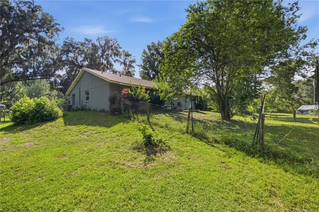 17900 NW 120th Avenue Road Reddick FL 32686