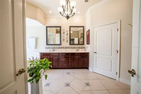710 Lake Diamond Avenue Ocala FL 34472