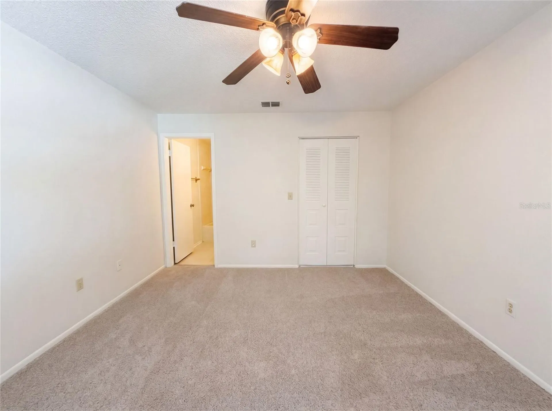 5720 Kneeland Lane Tampa FL 33625