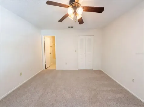 5720 Kneeland Lane Tampa FL 33625