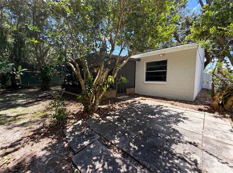 5720 Kneeland Lane Tampa FL 33625
