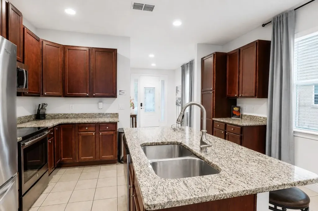 640 Lasso Drive Kissimmee FL 34747