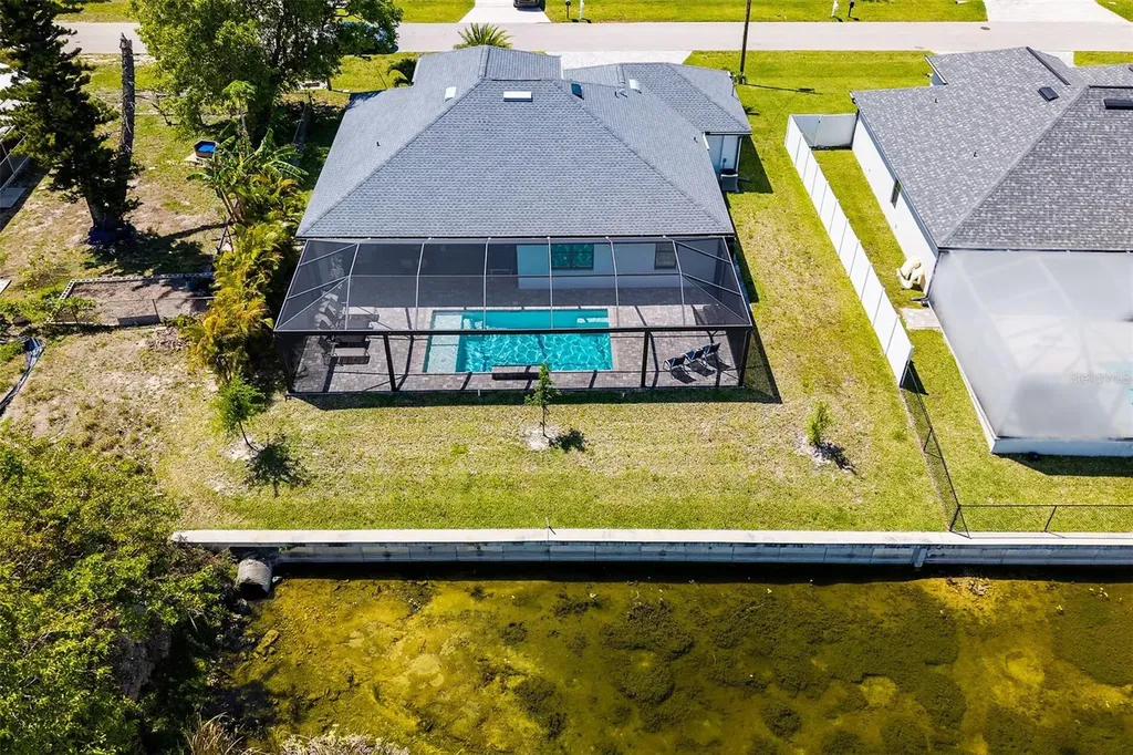 635 NE 7th Terrace Cape Coral FL 33909