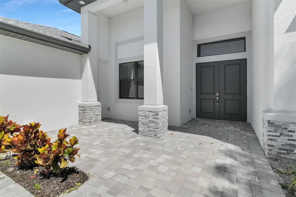 635 NE 7th Terrace Cape Coral FL 33909