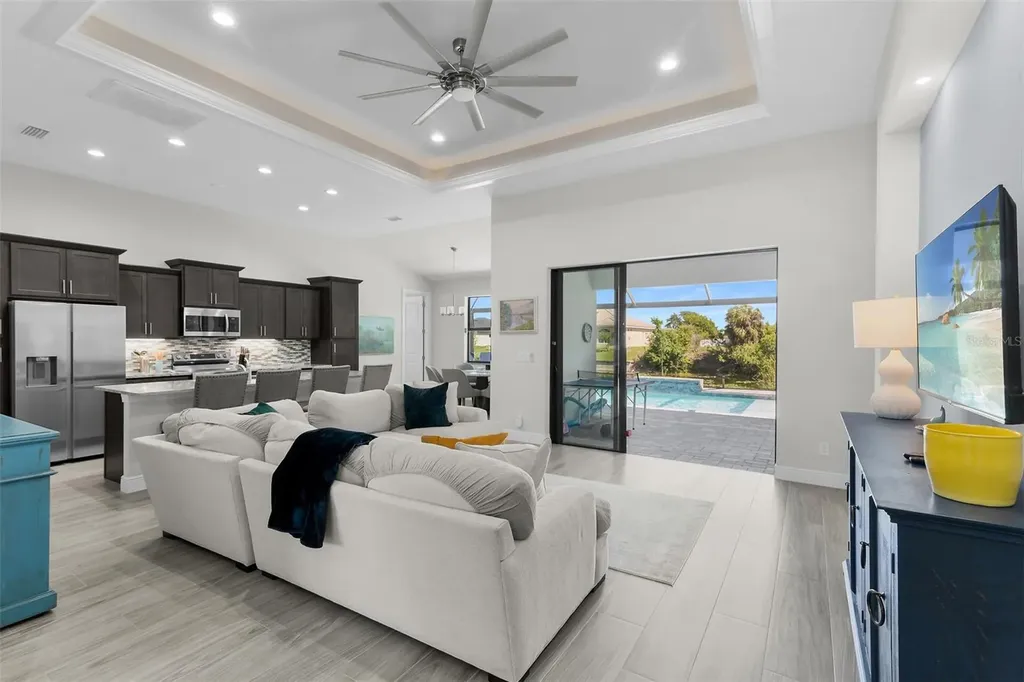 635 NE 7th Terrace Cape Coral FL 33909