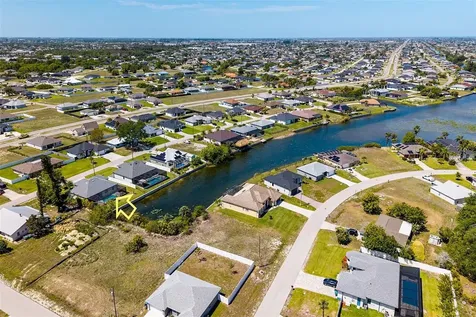 635 NE 7th Terrace Cape Coral FL 33909