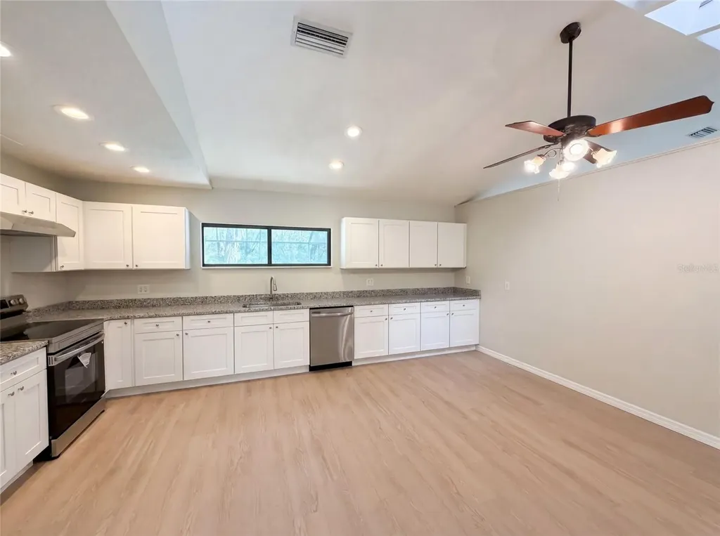 3739 Lake Griffin Road Lady Lake FL 32159