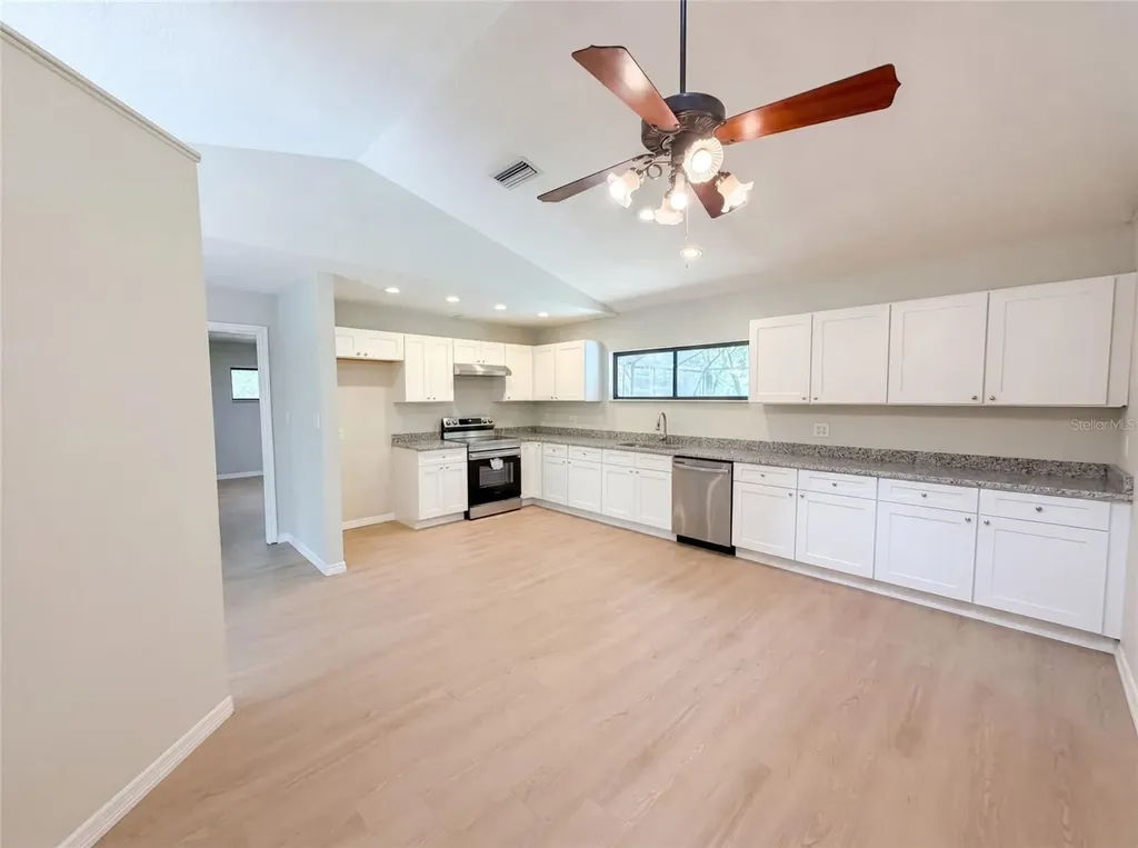 3739 Lake Griffin Road Lady Lake FL 32159