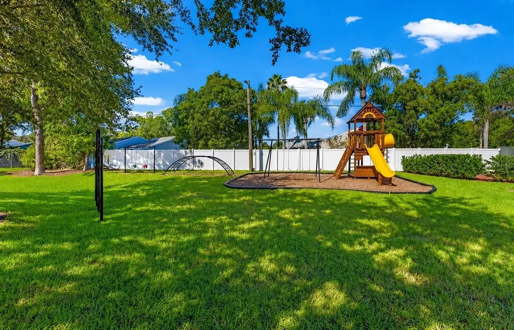 2384 Hounds Trail Palm Harbor FL 34683
