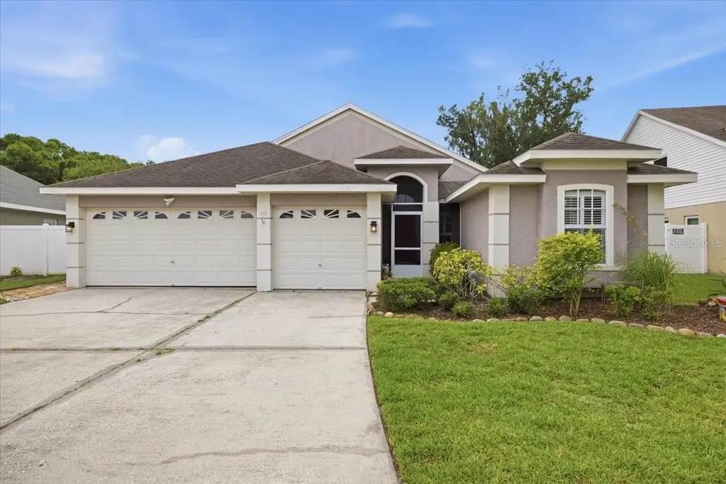 392 Tavernier Circle Oldsmar FL 34677