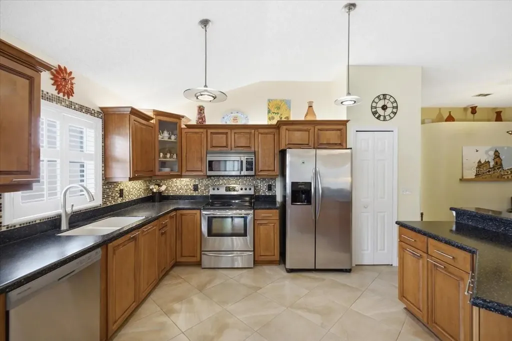 392 Tavernier Circle Oldsmar FL 34677