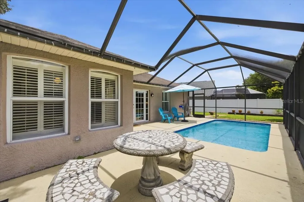 392 Tavernier Circle Oldsmar FL 34677