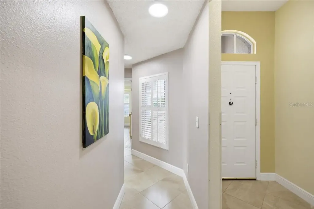392 Tavernier Circle Oldsmar FL 34677