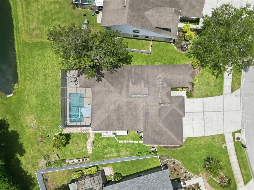 392 Tavernier Circle Oldsmar FL 34677