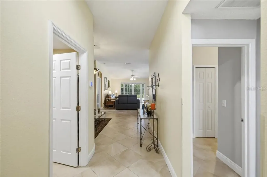 392 Tavernier Circle Oldsmar FL 34677