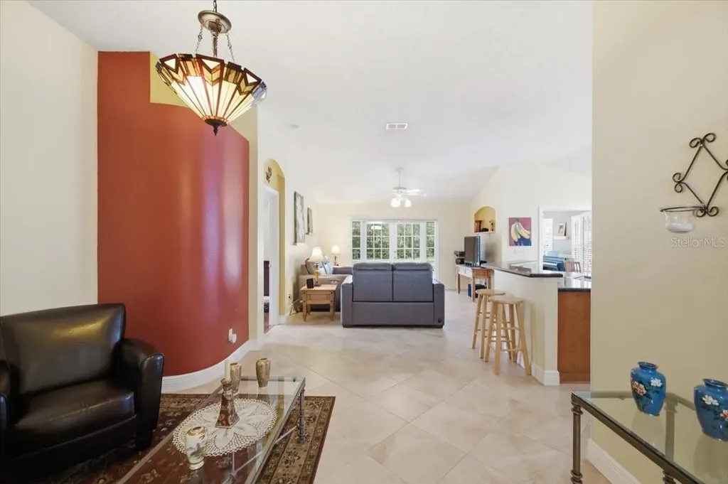 392 Tavernier Circle Oldsmar FL 34677