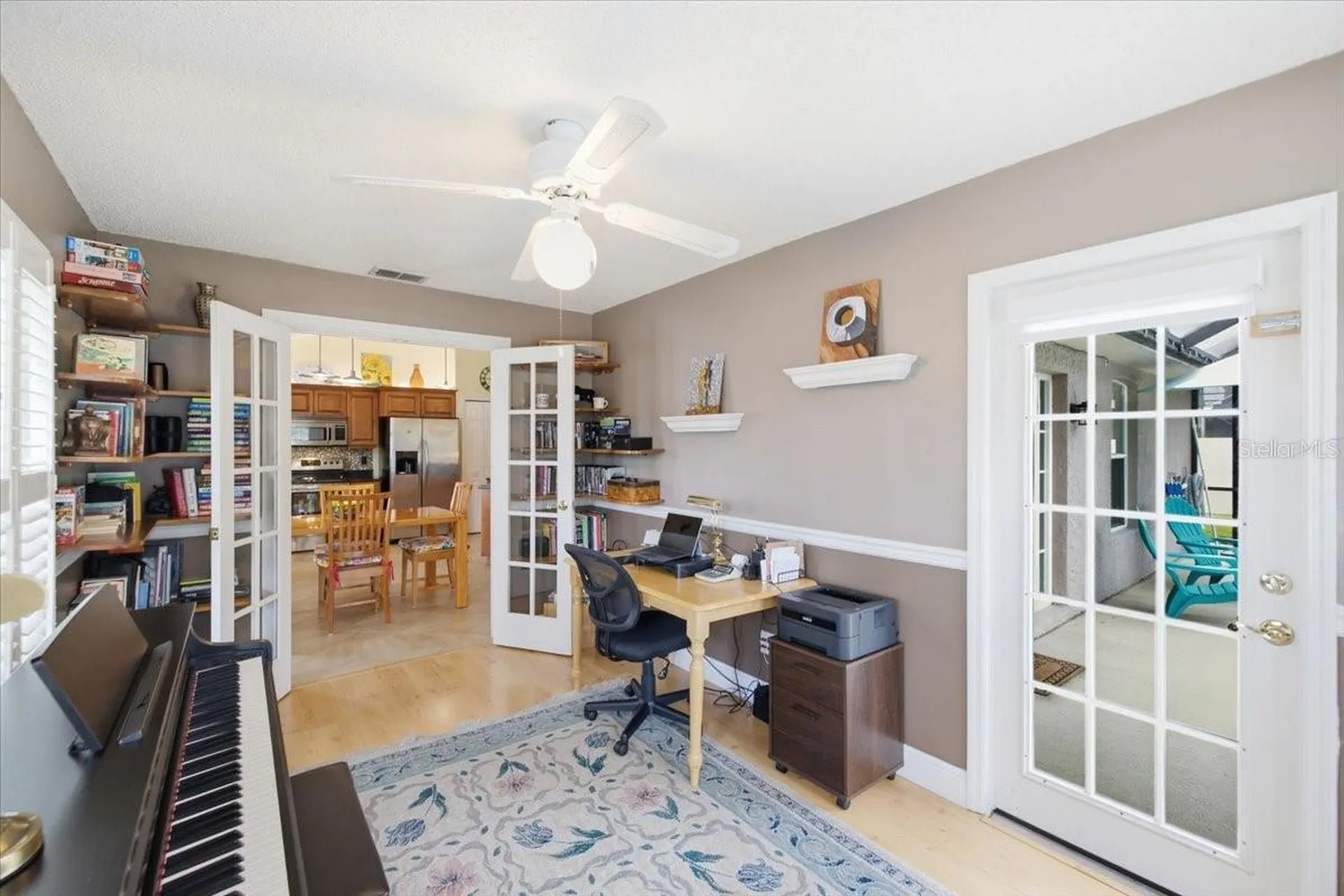 392 Tavernier Circle Oldsmar FL 34677