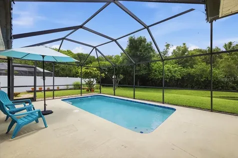 392 Tavernier Circle Oldsmar FL 34677