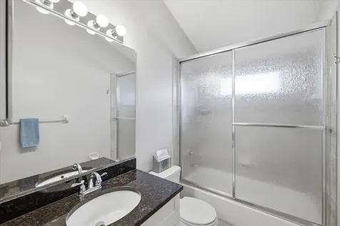 392 Tavernier Circle Oldsmar FL 34677