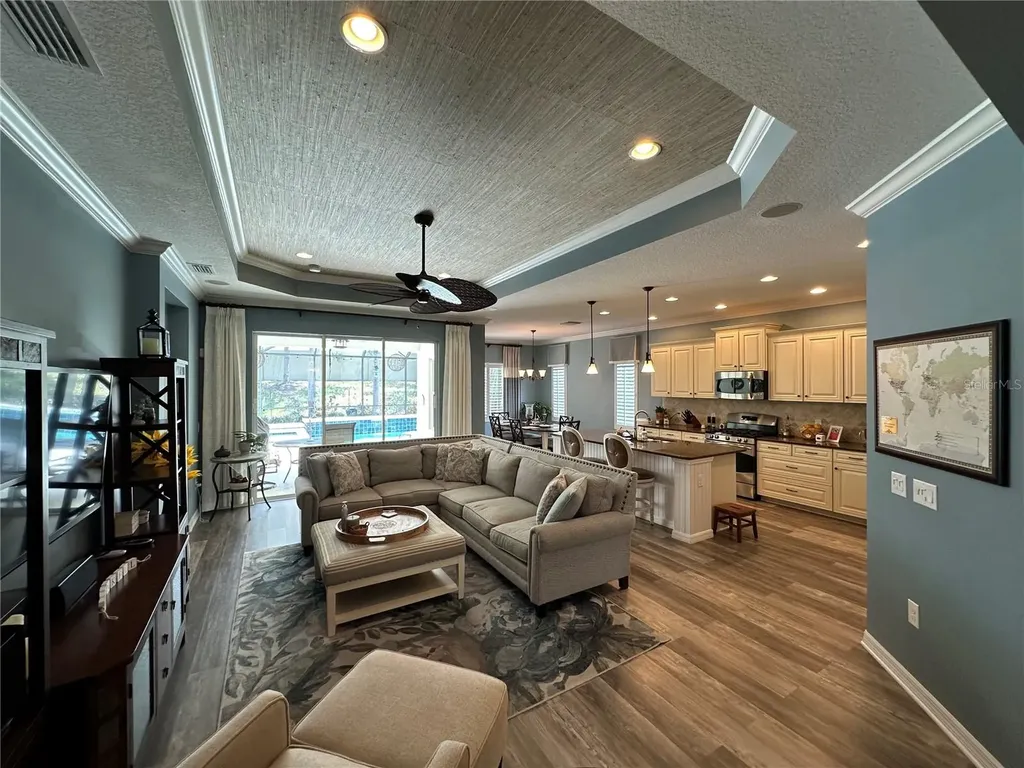 4811 Silvermoss Drive Sarasota FL 34243