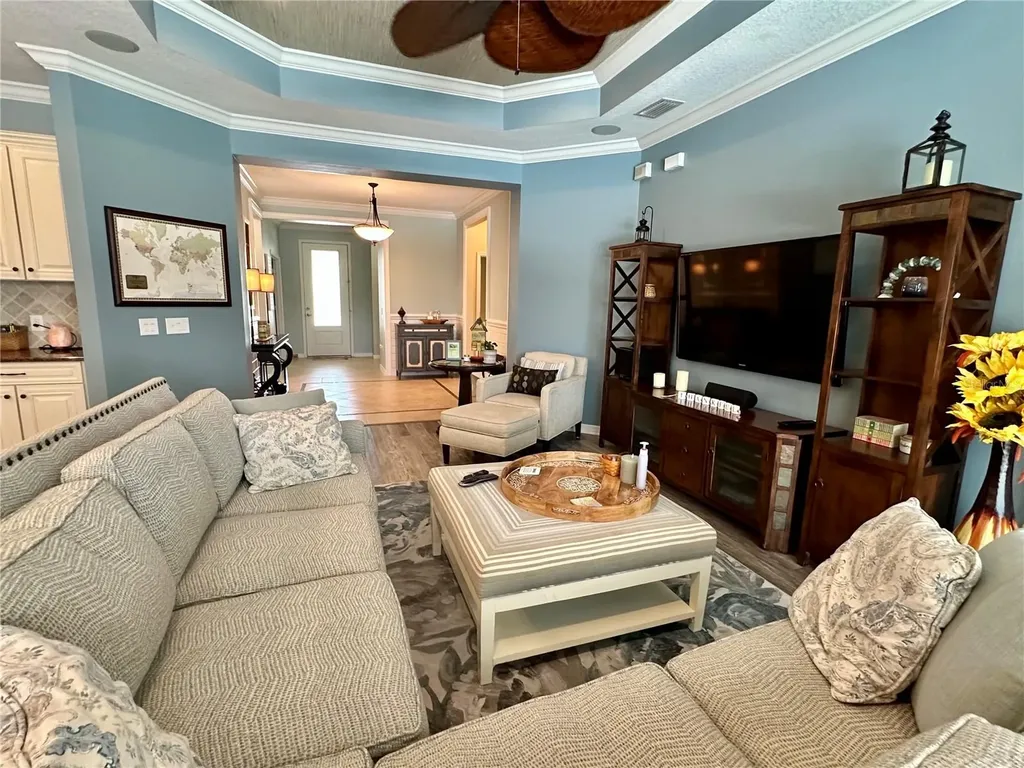 4811 Silvermoss Drive Sarasota FL 34243