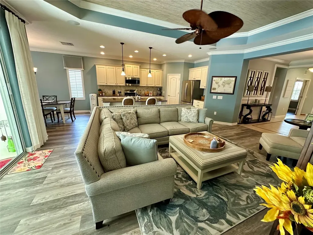 4811 Silvermoss Drive Sarasota FL 34243