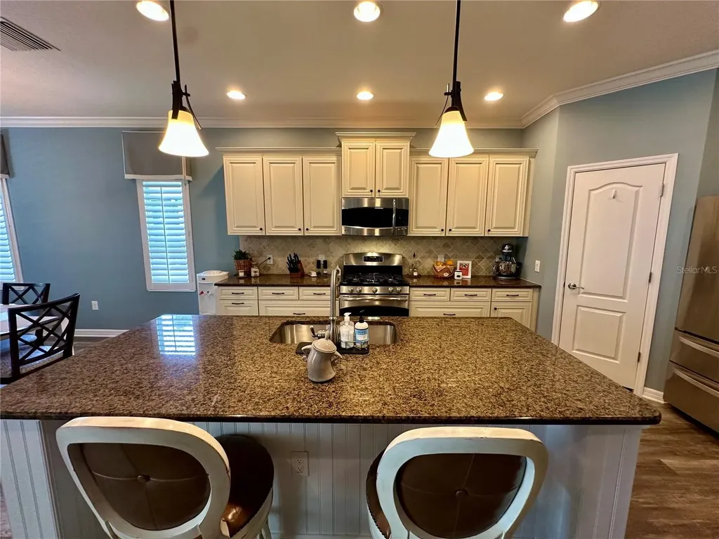 4811 Silvermoss Drive Sarasota FL 34243