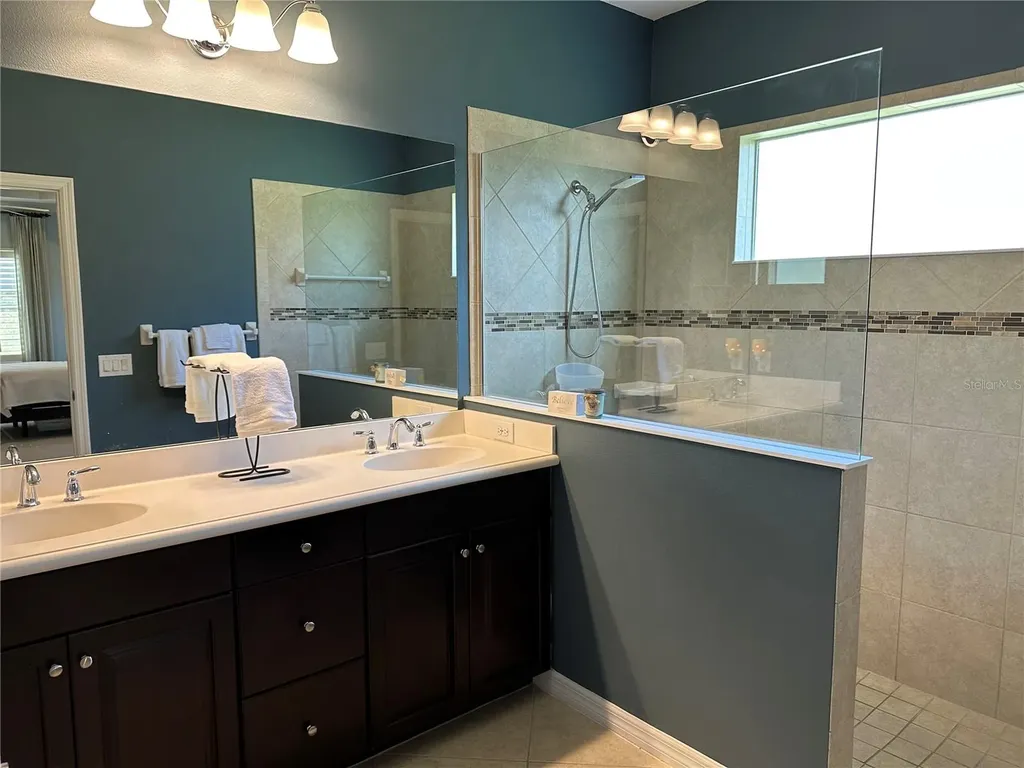 4811 Silvermoss Drive Sarasota FL 34243