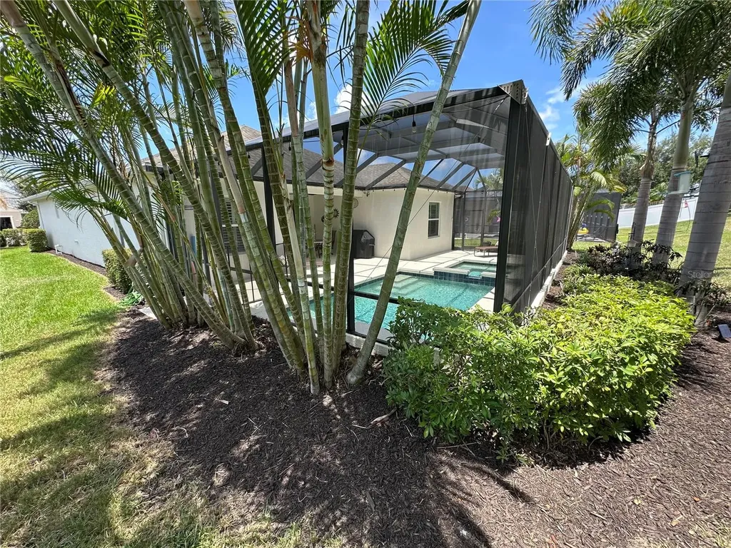 4811 Silvermoss Drive Sarasota FL 34243