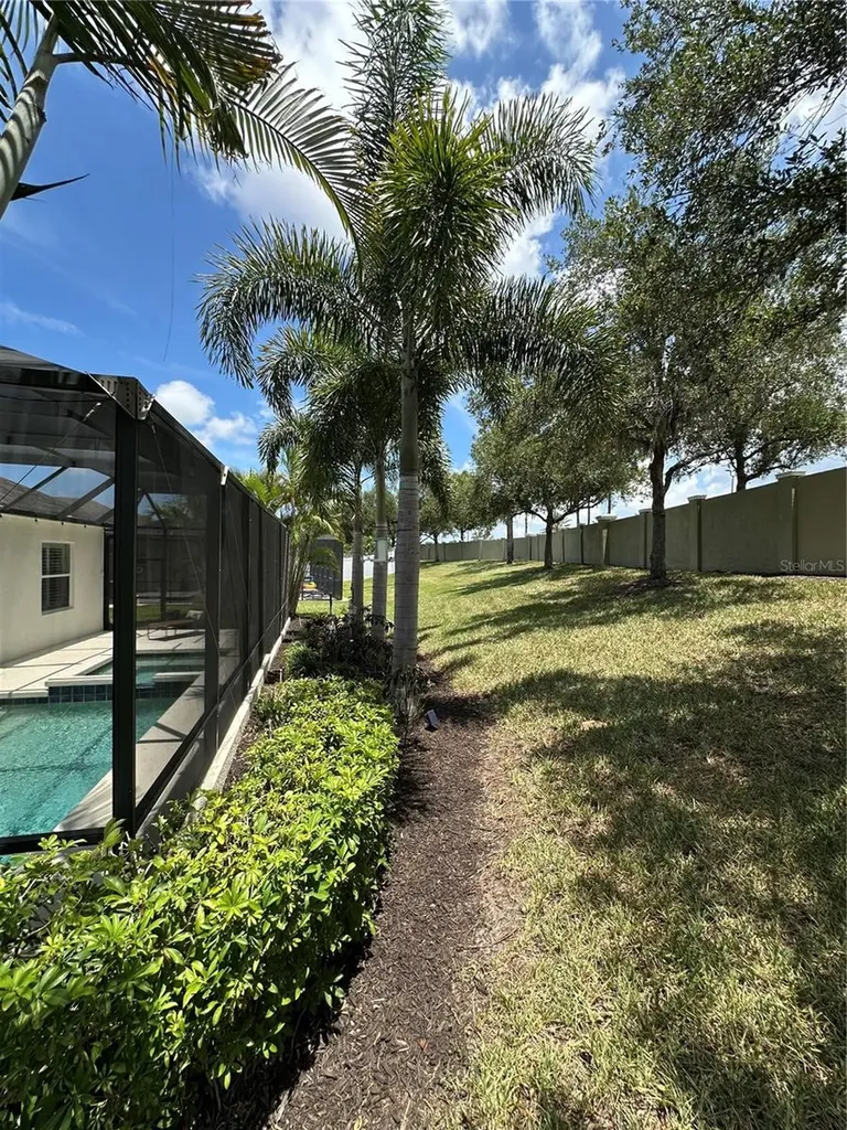 4811 Silvermoss Drive Sarasota FL 34243